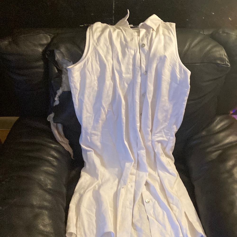 Everlily woman’s button up short sleeve, white dress, knee-high with collar med